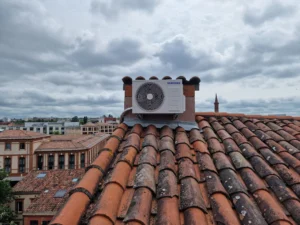 Groupe extérieur toit de toulouse